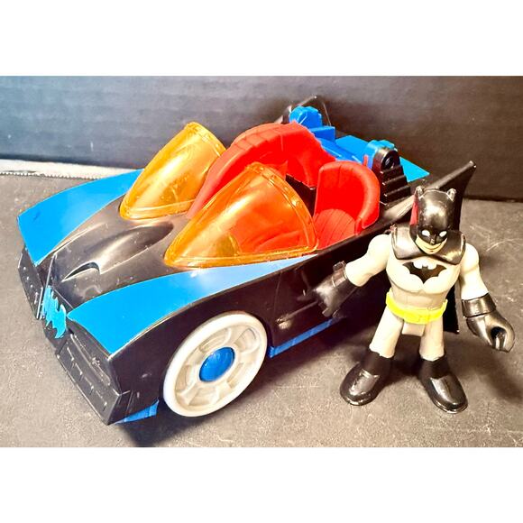 Fisher Price DC Super Friends Imaginext Batmobile & 3-Inch Batman Figure Set - Picture 3 of 7